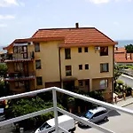 Guest house Maris Obzor