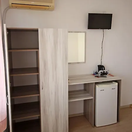 Πανσιόν Maris Obzor